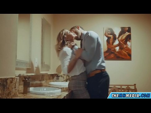 ❤️ Þegar busty ljóska tælir þig á almenningssalerni Klámmyndband á klám is.newautoglass.ru ❌
